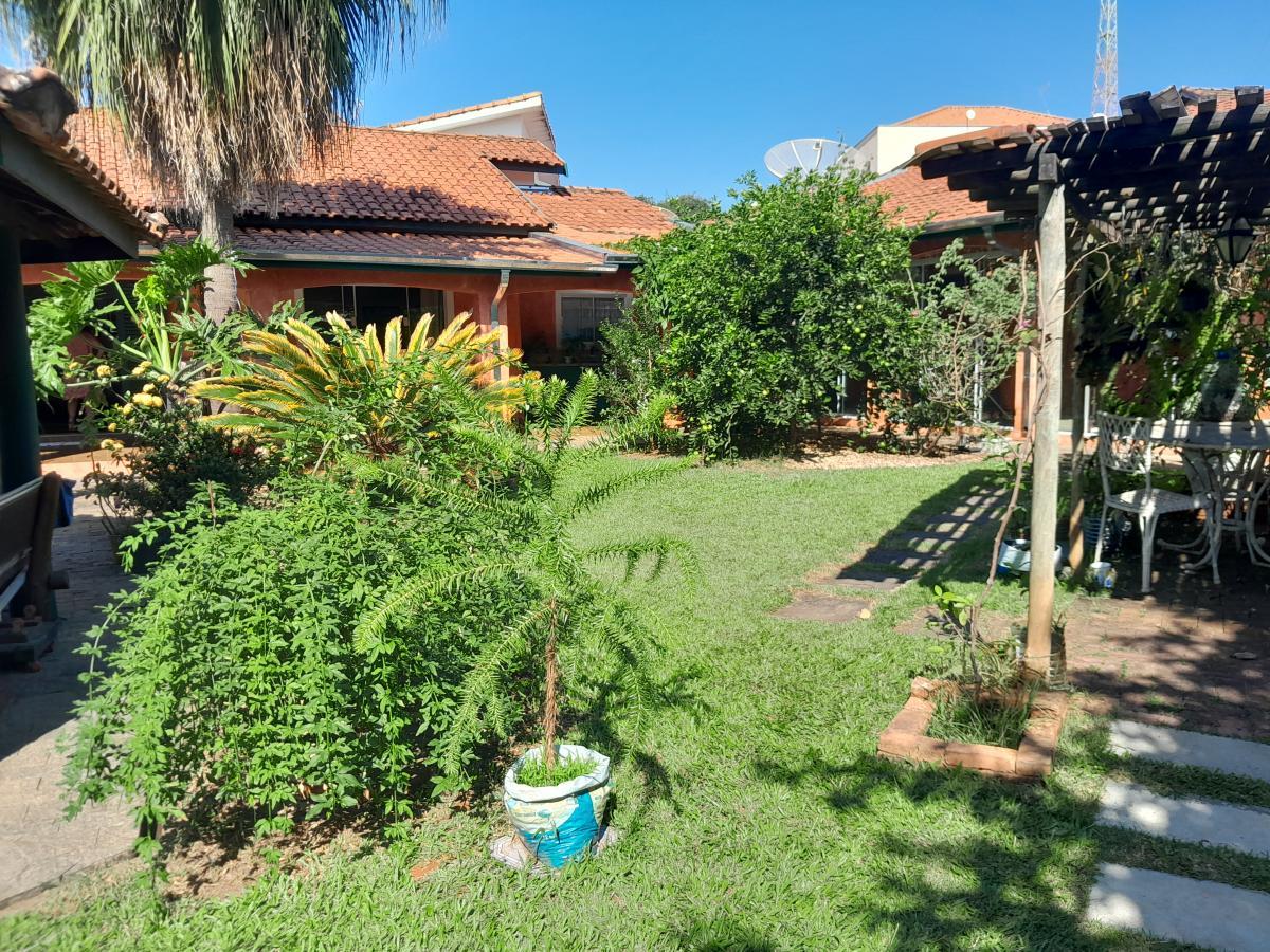 Casa à venda com 3 quartos, 498m² - Foto 2