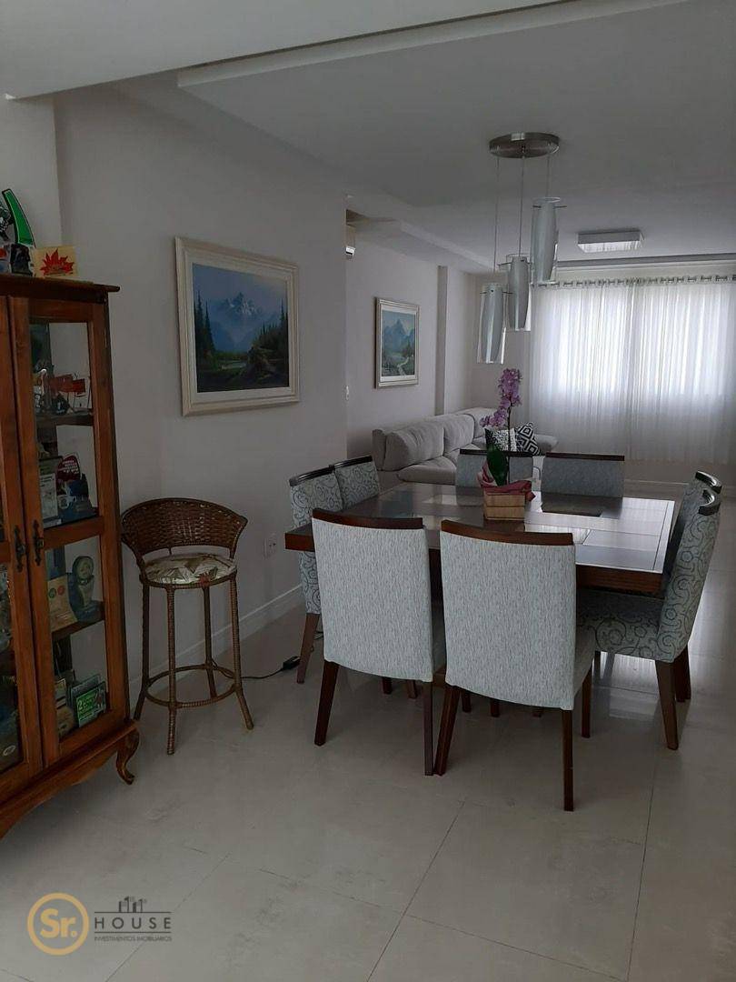 Apartamento à venda com 3 quartos, 122m² - Foto 19