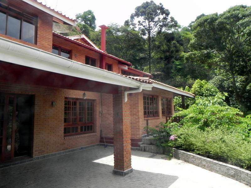 Casa de Condomínio à venda com 4 quartos, 580m² - Foto 1