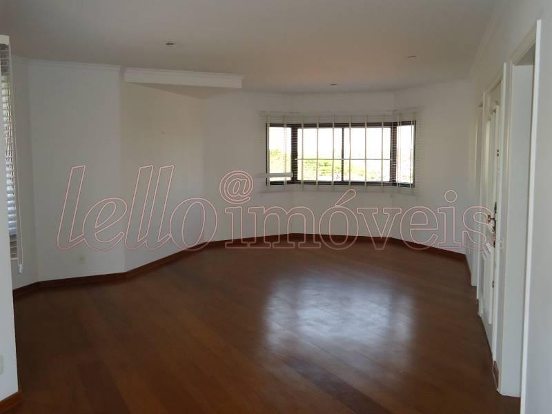 Apartamento para alugar com 3 quartos, 165m² - Foto 2