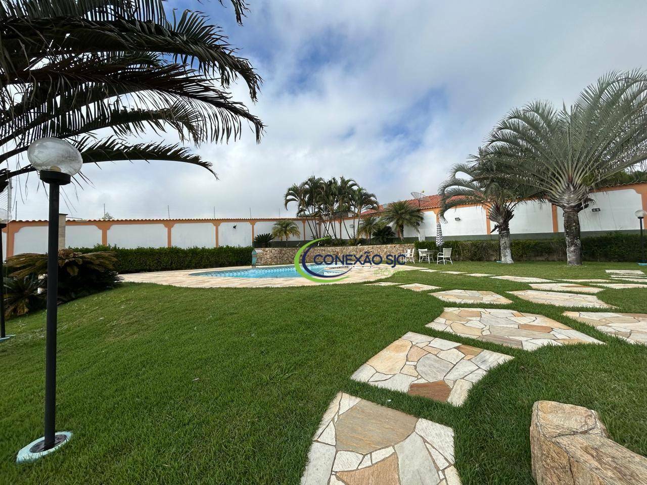 Chácara à venda com 4 quartos, 700m² - Foto 1
