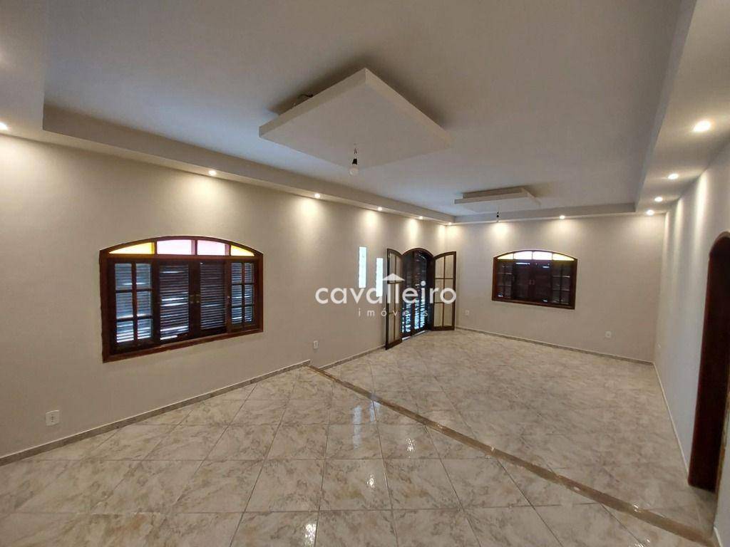 Casa de Condomínio à venda com 5 quartos, 244m² - Foto 11