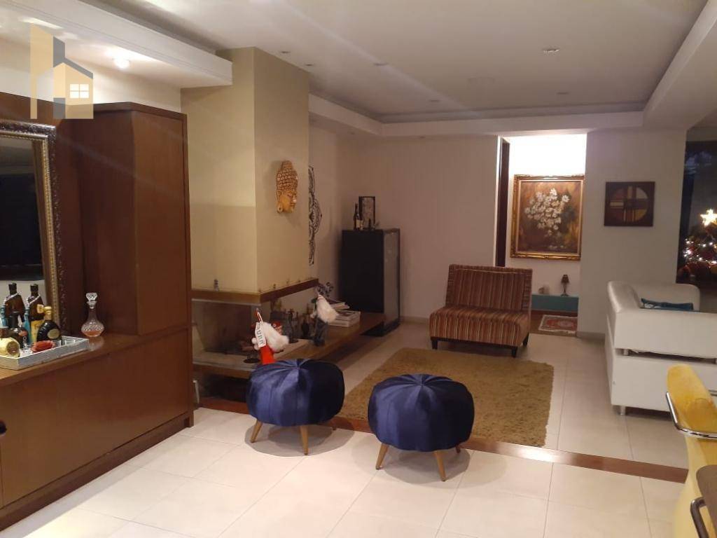 Casa à venda com 4 quartos, 560m² - Foto 8