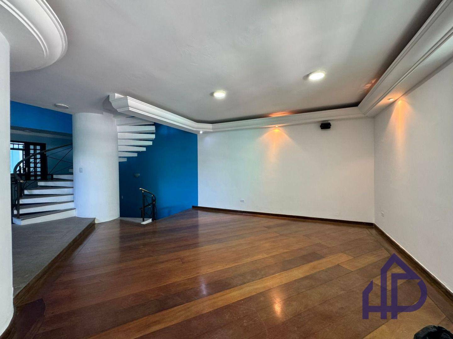 Casa para alugar com 3 quartos, 250m² - Foto 12