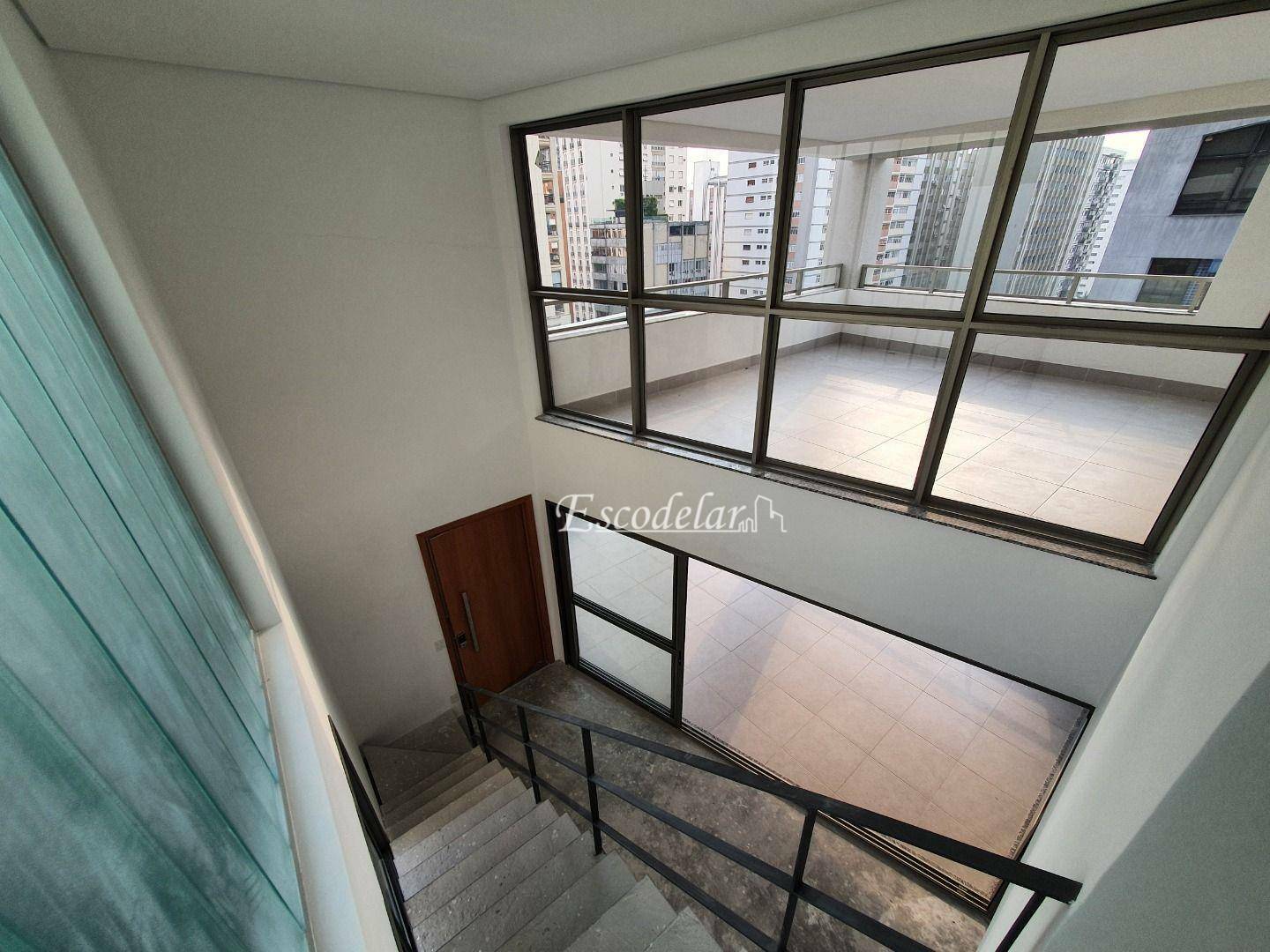 Cobertura à venda com 3 quartos, 302m² - Foto 1