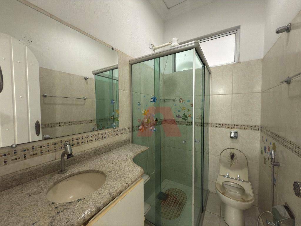 Casa de Condomínio para alugar com 2 quartos, 250m² - Foto 7