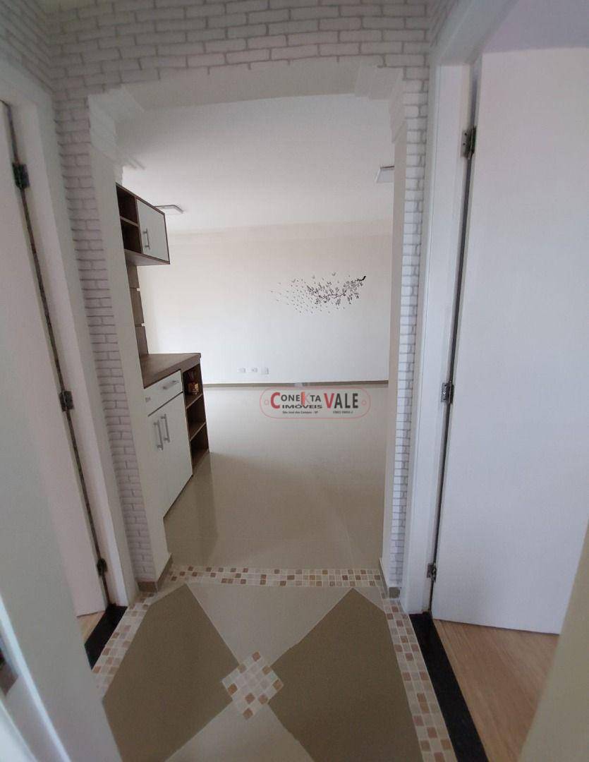 Apartamento à venda com 2 quartos, 72m² - Foto 4