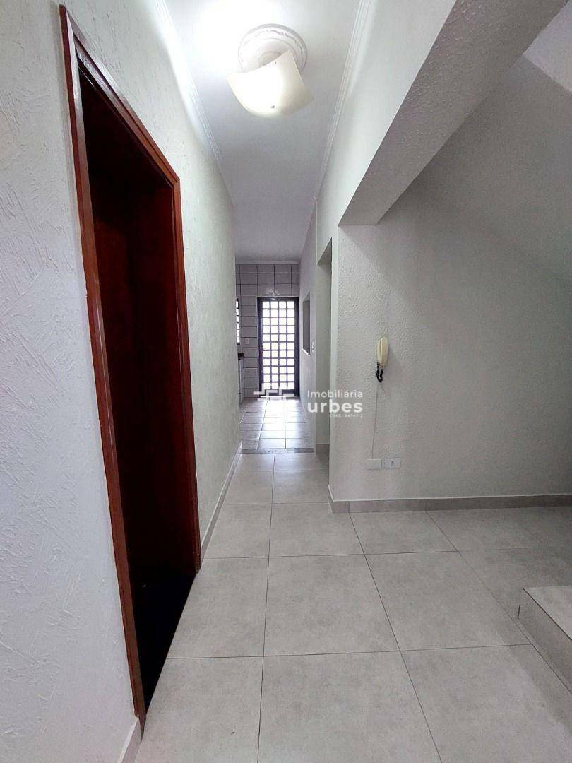 Casa para alugar com 4 quartos, 255m² - Foto 11