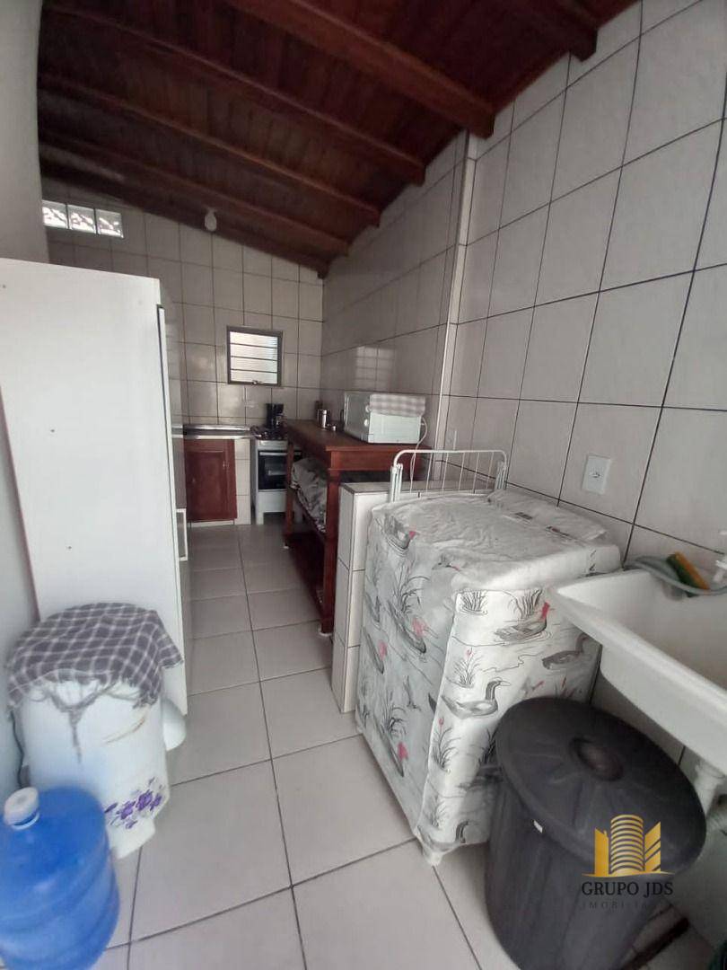 Casa à venda com 3 quartos, 270m² - Foto 10