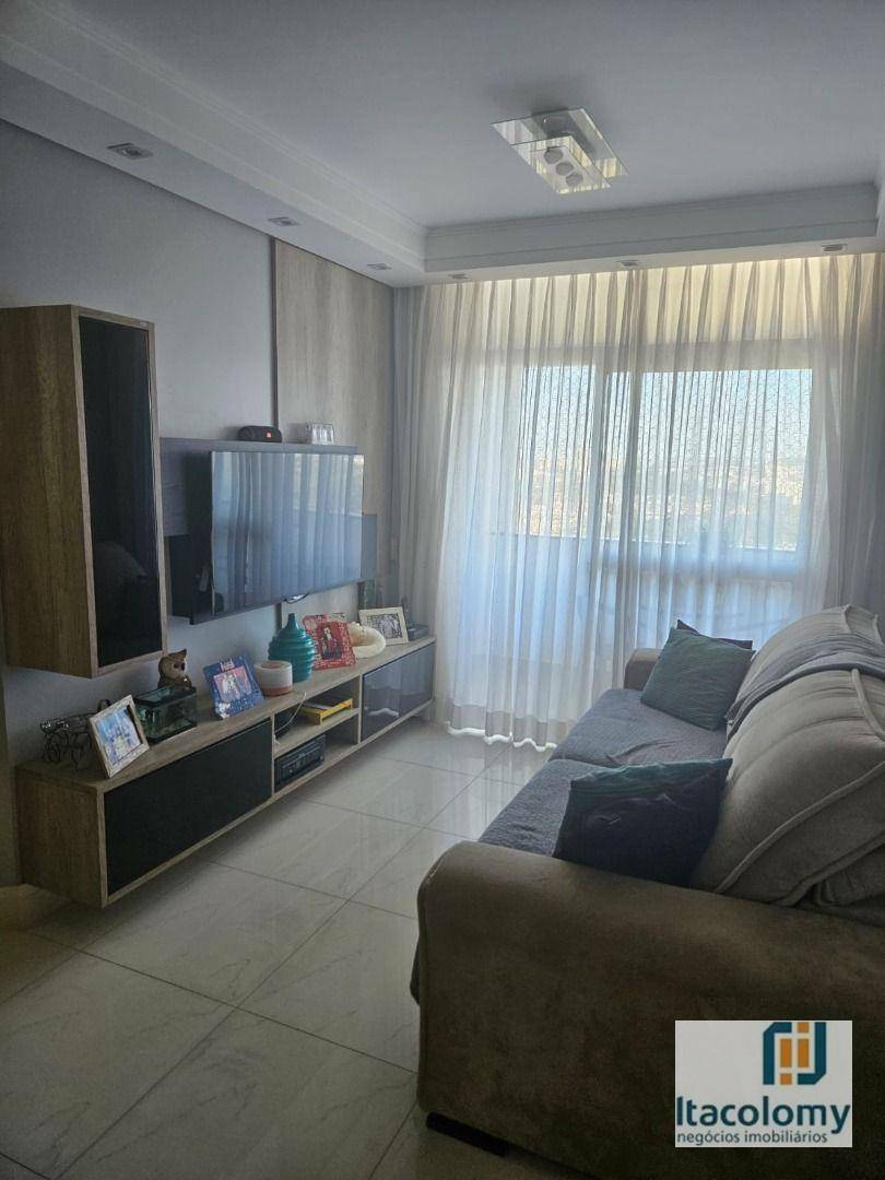 Apartamento à venda com 3 quartos, 80m² - Foto 3