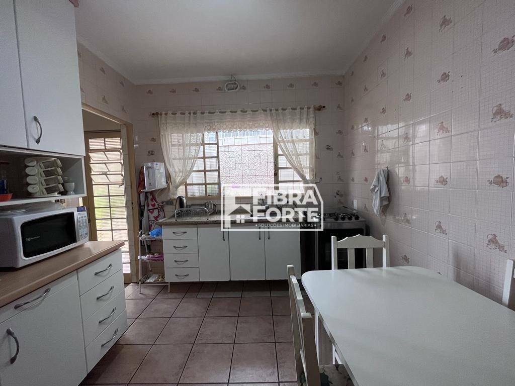 Casa à venda com 3 quartos, 179m² - Foto 18