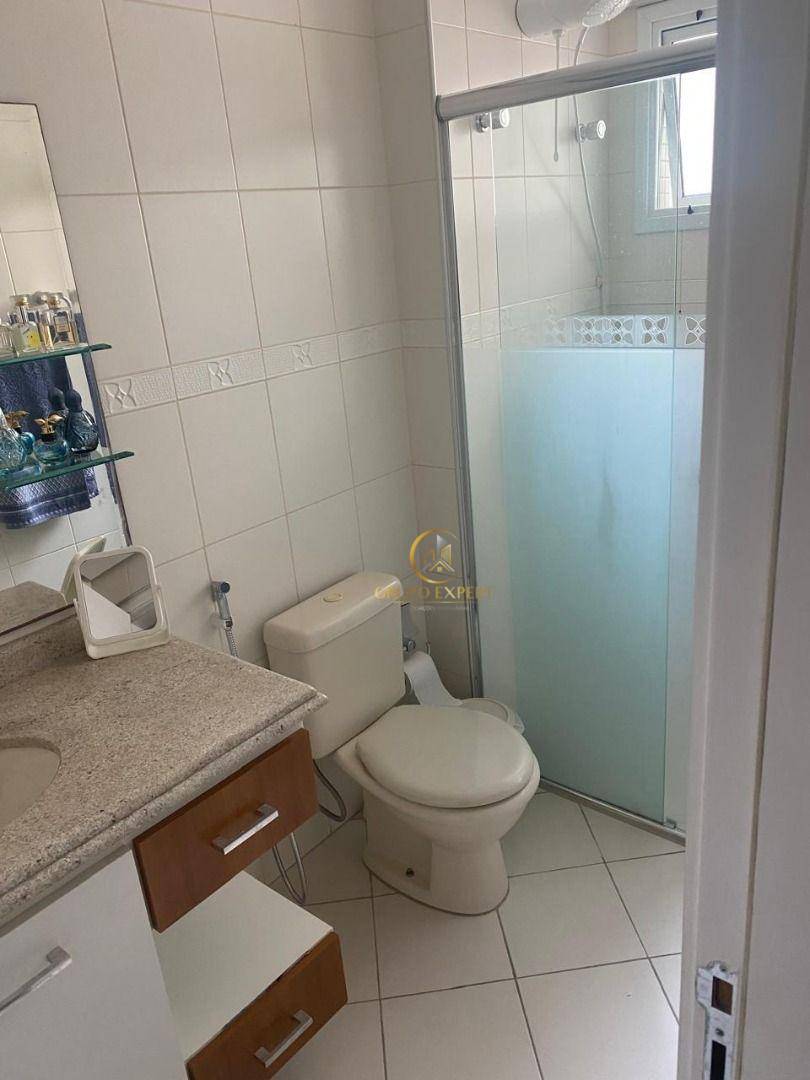 Apartamento à venda com 3 quartos, 208m² - Foto 29