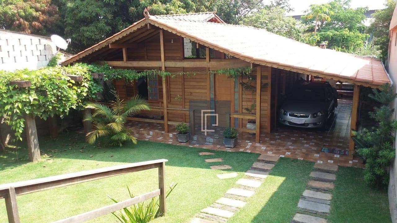 Casa à venda com 2 quartos, 115m² - Foto 1