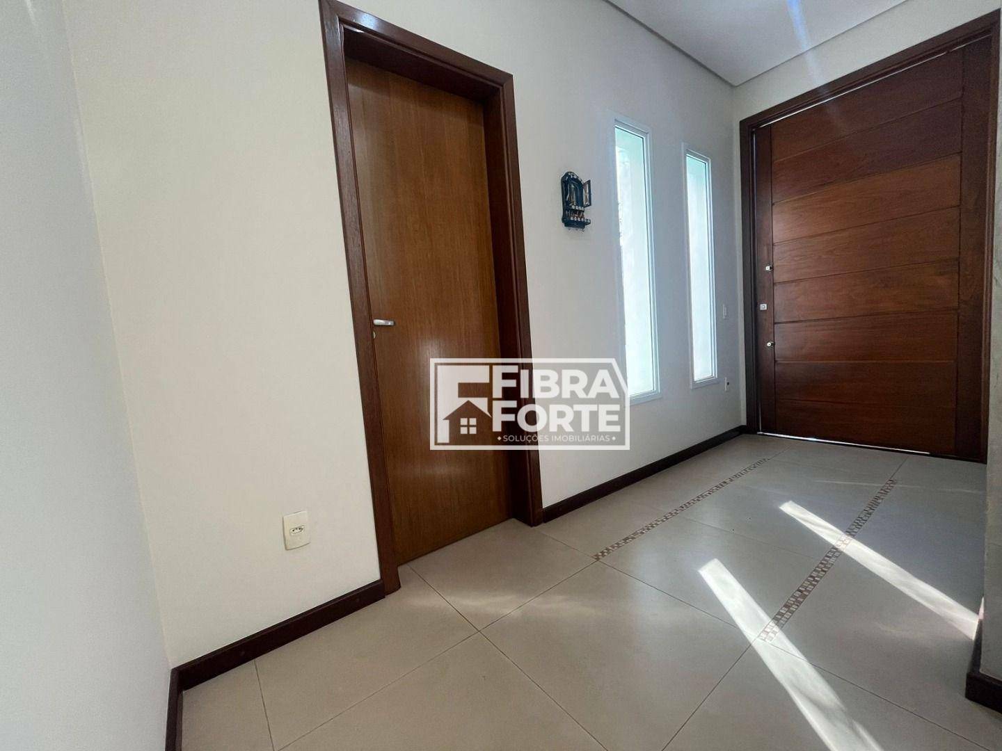 Casa de Condomínio para alugar com 3 quartos, 267m² - Foto 3