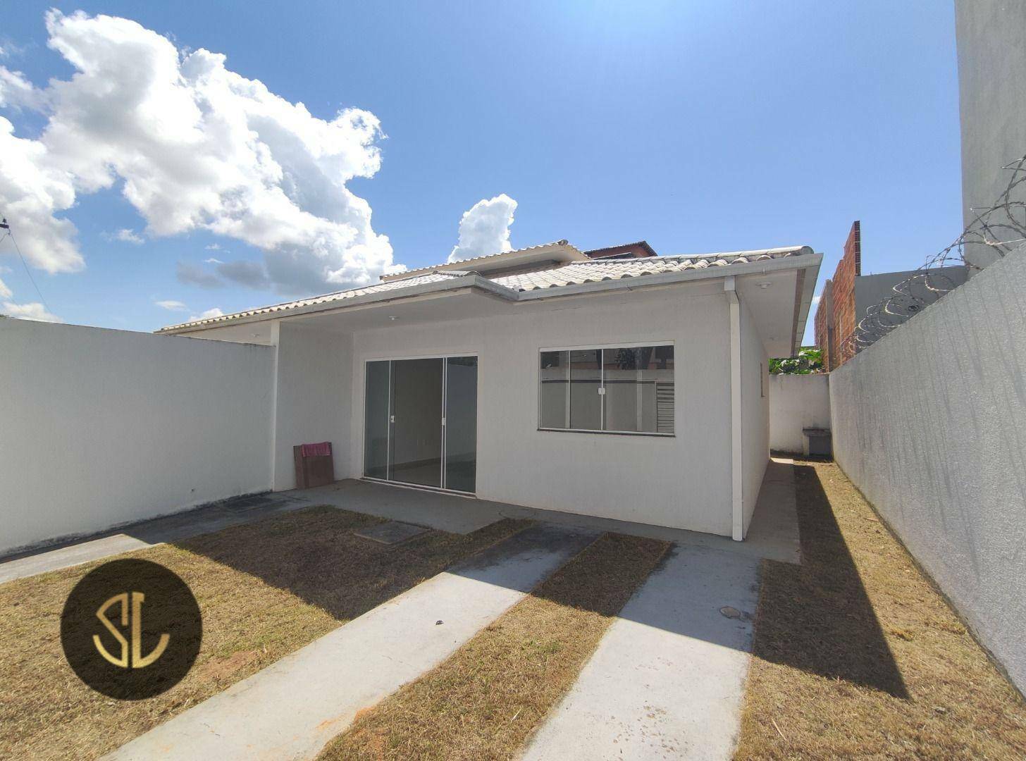 Casa à venda com 2 quartos, 65m² - Foto 1
