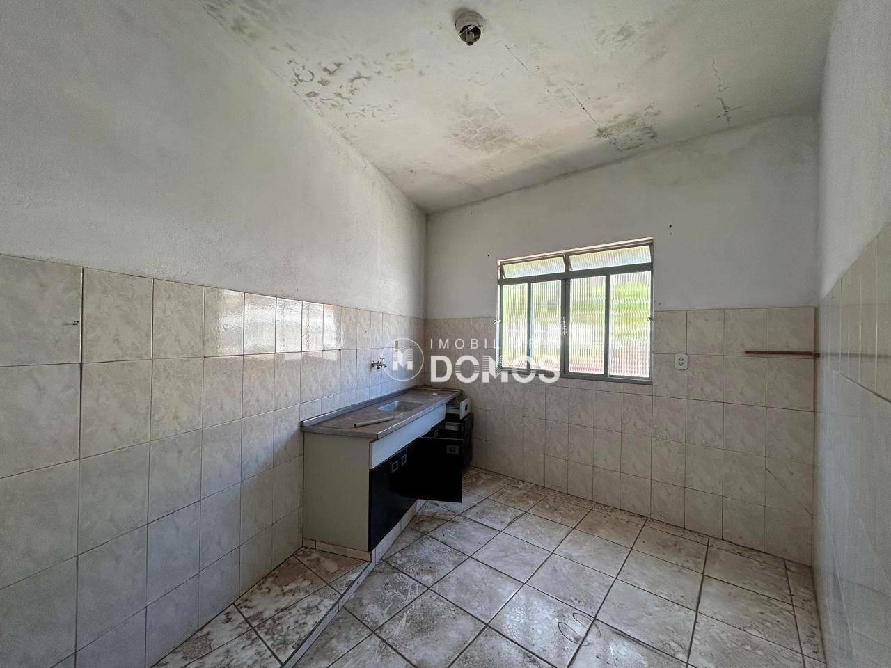 Casa à venda com 6 quartos, 230m² - Foto 10