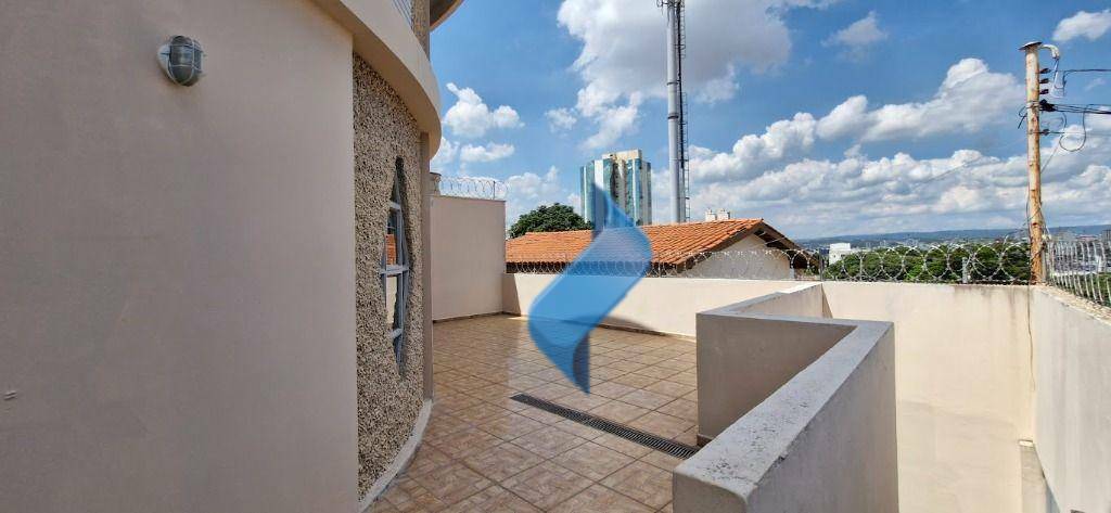 Casa à venda com 4 quartos, 278m² - Foto 15