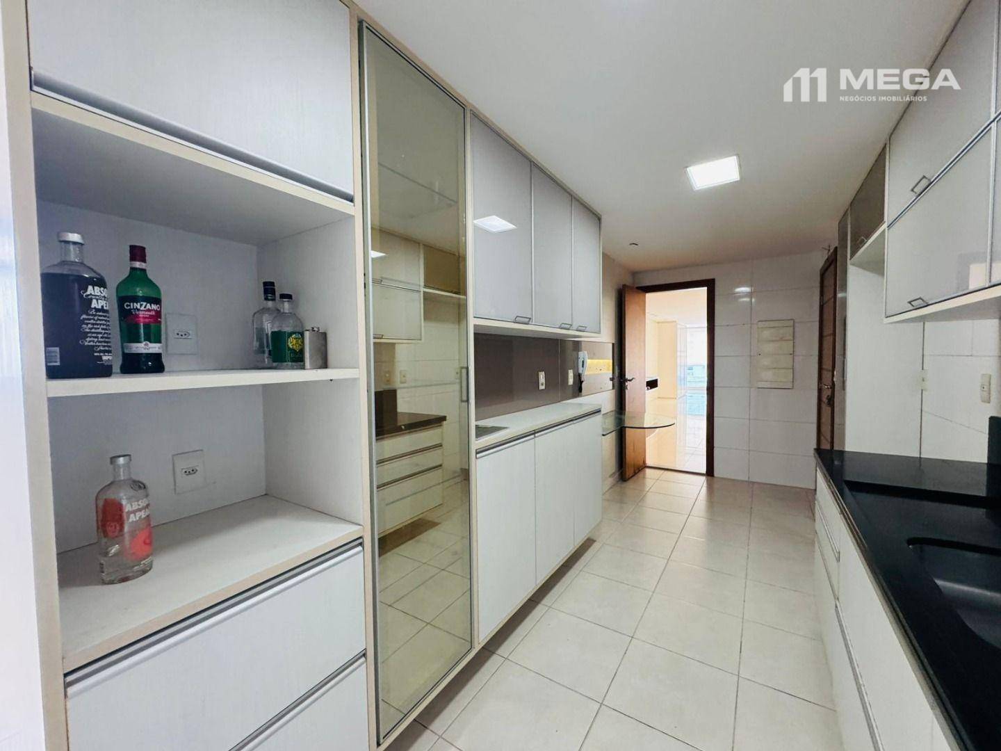 Apartamento para alugar com 4 quartos, 150m² - Foto 29