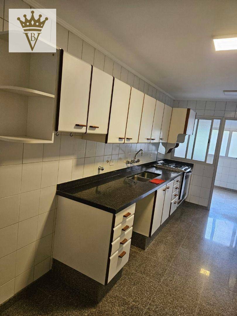 Apartamento para alugar com 3 quartos, 175m² - Foto 31