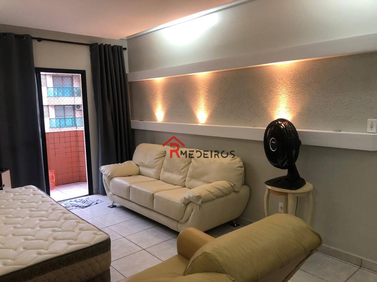 Apartamento à venda com 2 quartos, 90m² - Foto 2