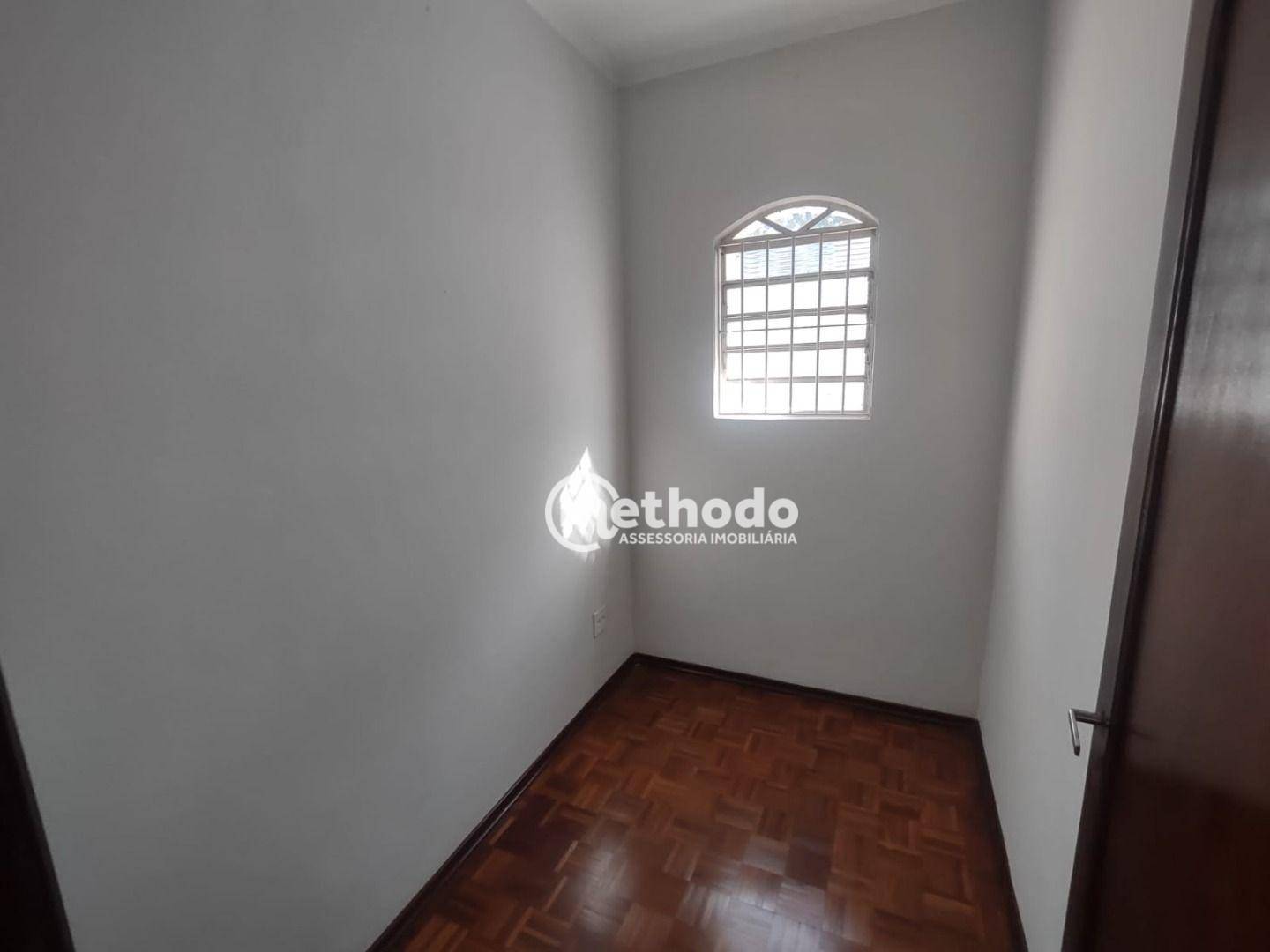 Casa à venda com 4 quartos, 236m² - Foto 6