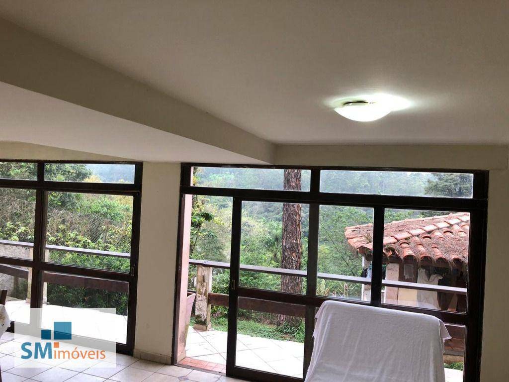 Casa à venda com 3 quartos, 333m² - Foto 9