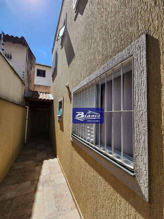 Casa à venda com 2 quartos, 65m² - Foto 12