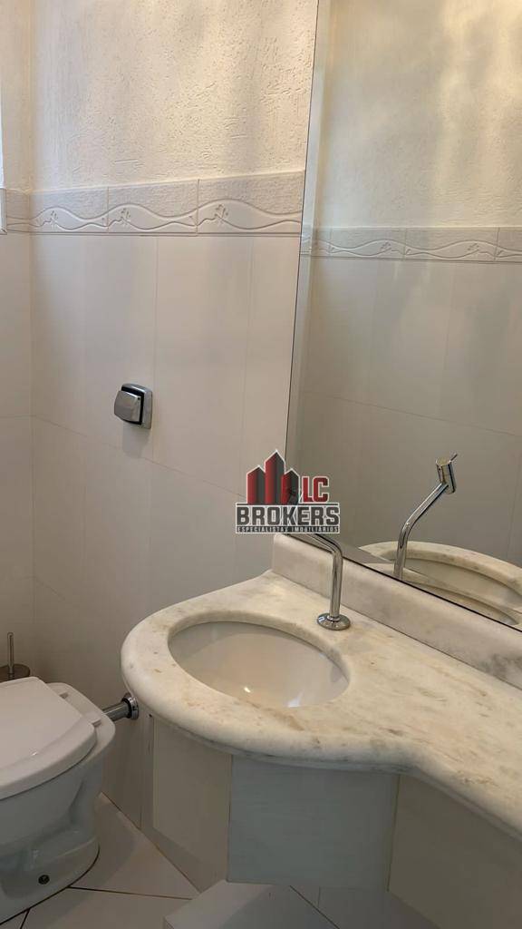 Sobrado para alugar com 4 quartos, 310m² - Foto 13