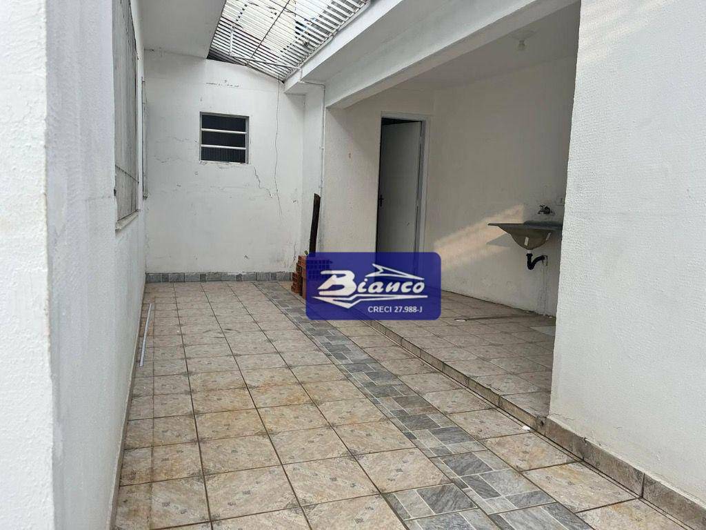 Casa à venda com 3 quartos, 142m² - Foto 8