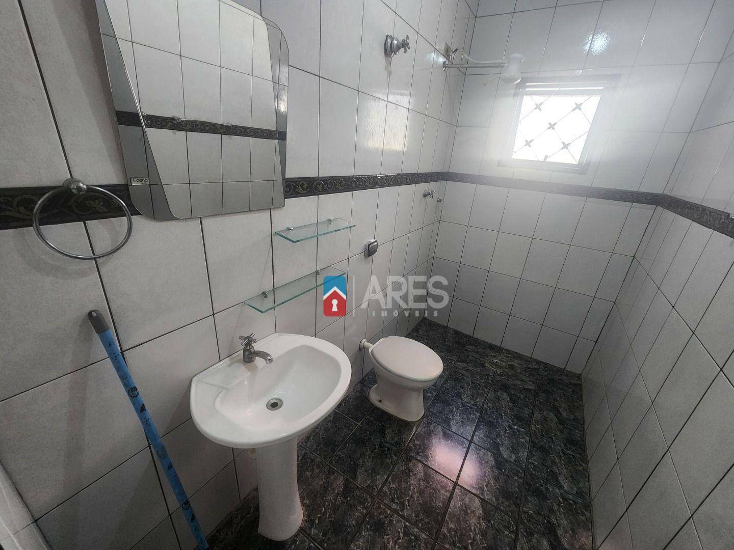 Casa para alugar com 1 quarto, 54m² - Foto 8