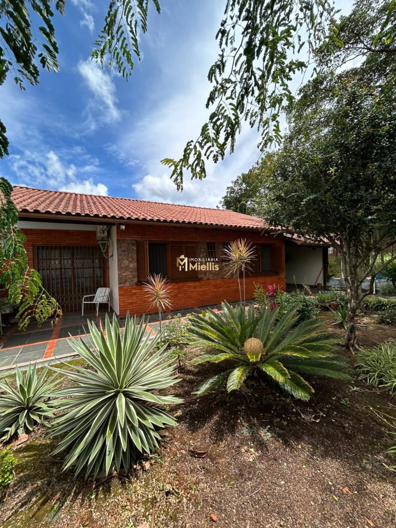 Casa à venda com 3 quartos, 338m² - Foto 3