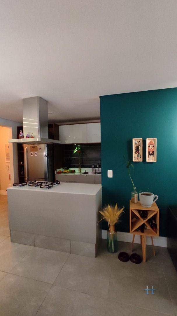 Apartamento à venda com 2 quartos, 65m² - Foto 4