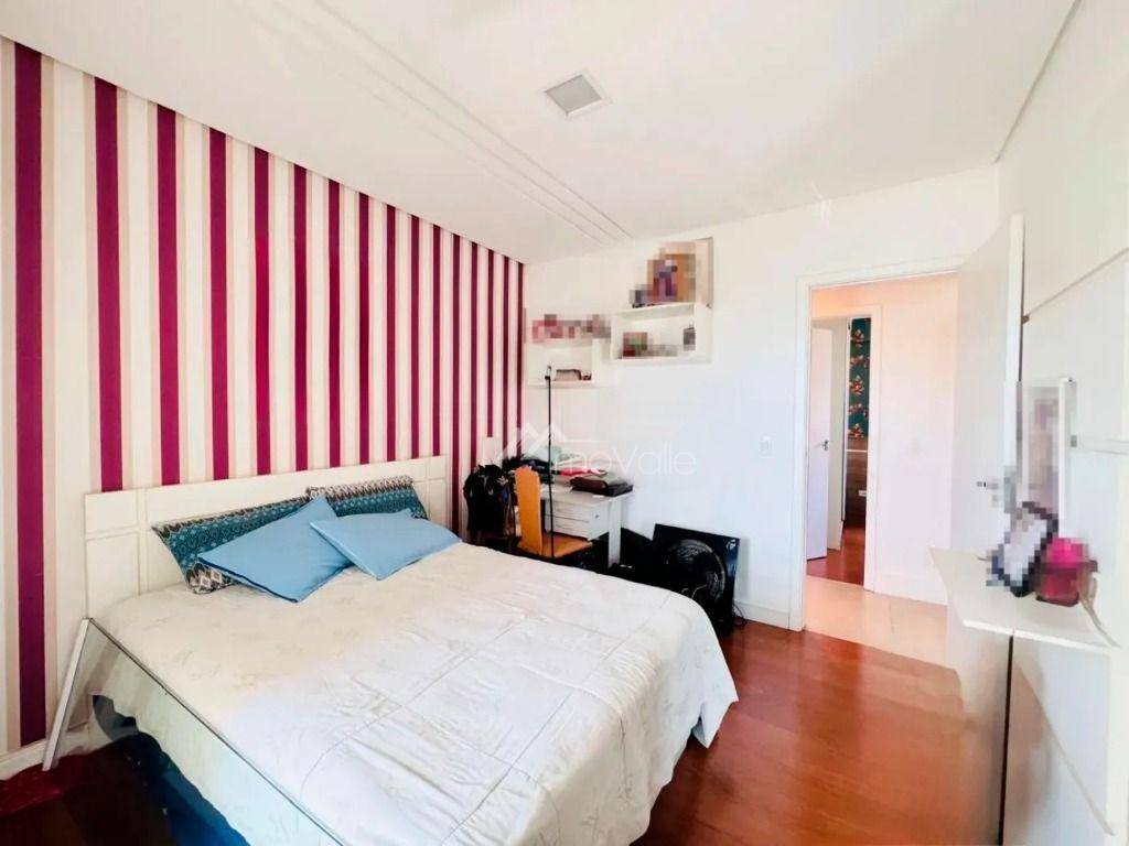 Apartamento à venda com 4 quartos, 156m² - Foto 13