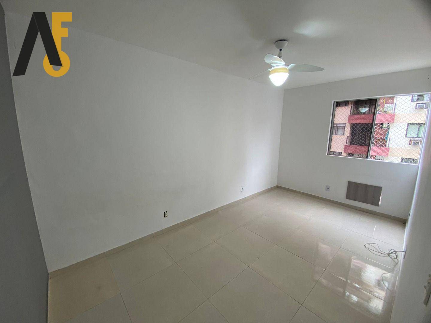 Apartamento à venda com 2 quartos, 64m² - Foto 17