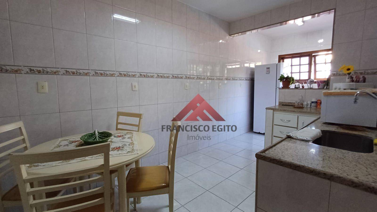 Sobrado à venda com 4 quartos, 258m² - Foto 14