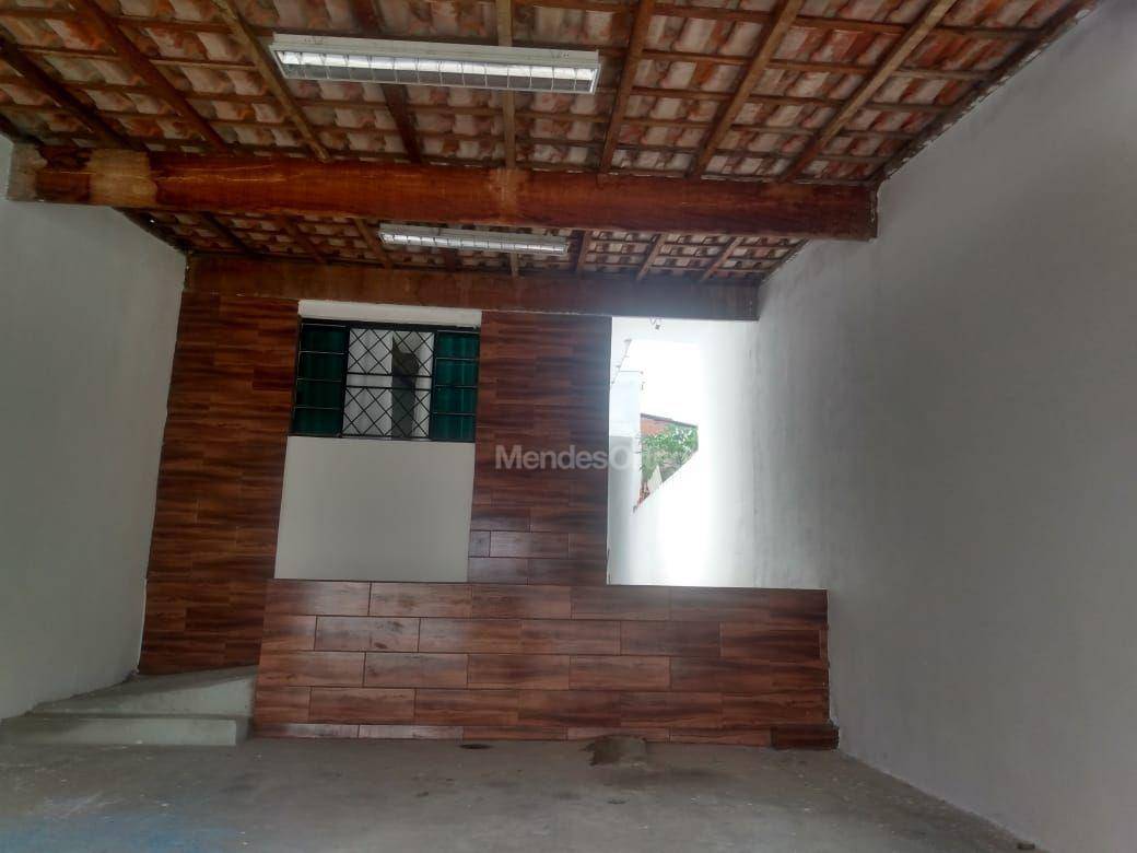 Casa à venda com 2 quartos, 118m² - Foto 4