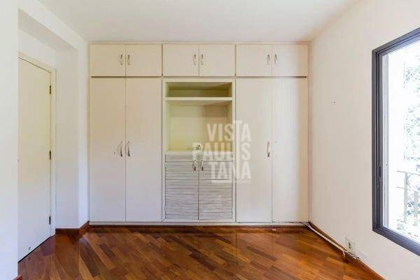 Apartamento à venda com 4 quartos, 142m² - Foto 17