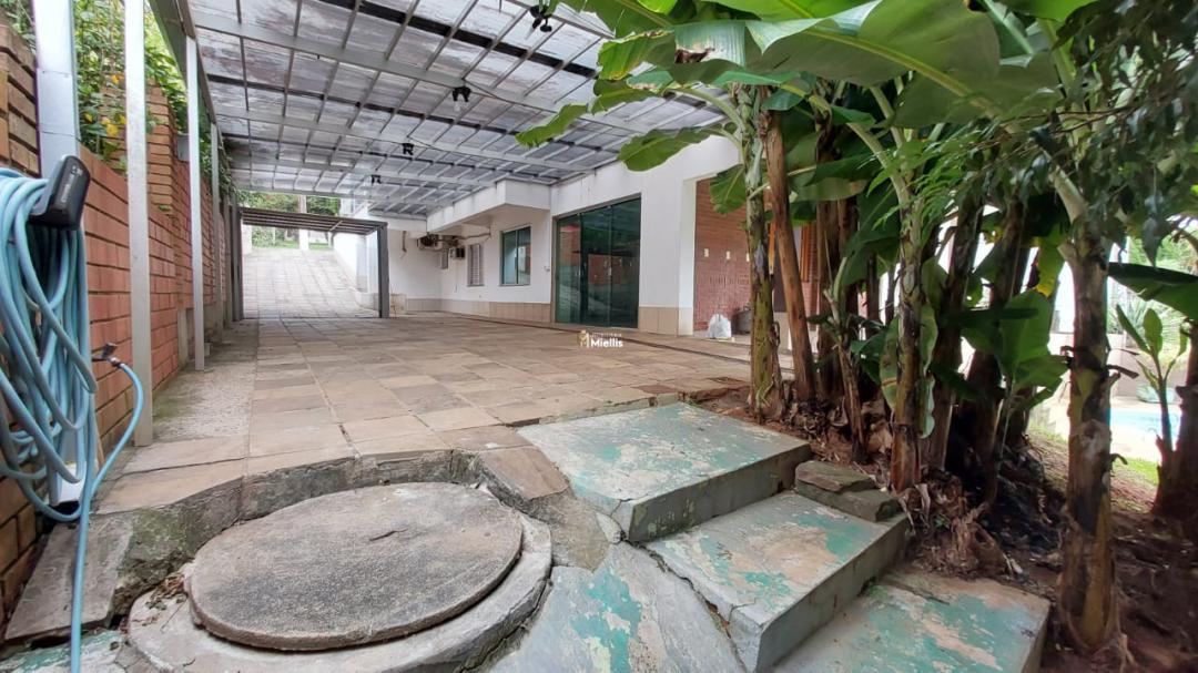 Casa de Condomínio à venda com 4 quartos, 300m² - Foto 33