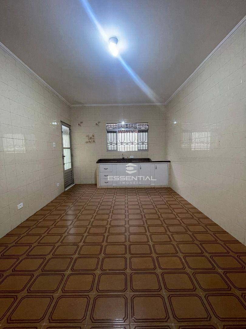 Casa à venda e aluguel com 3 quartos, 150m² - Foto 12