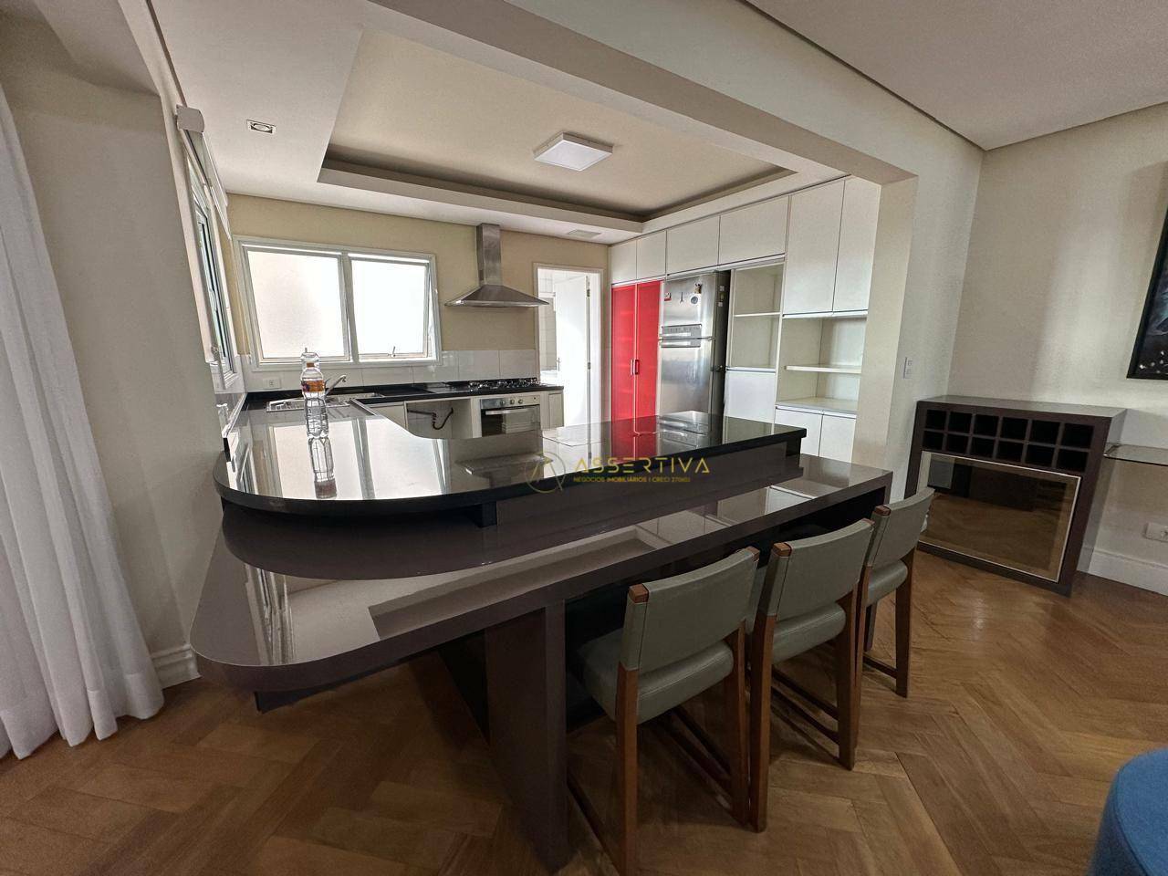 Apartamento para alugar com 3 quartos, 172m² - Foto 13