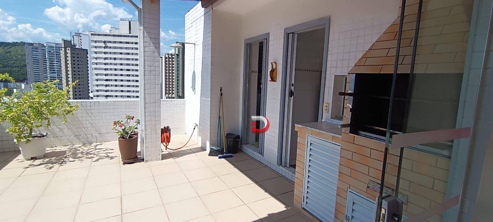 Cobertura à venda com 3 quartos, 240m² - Foto 3