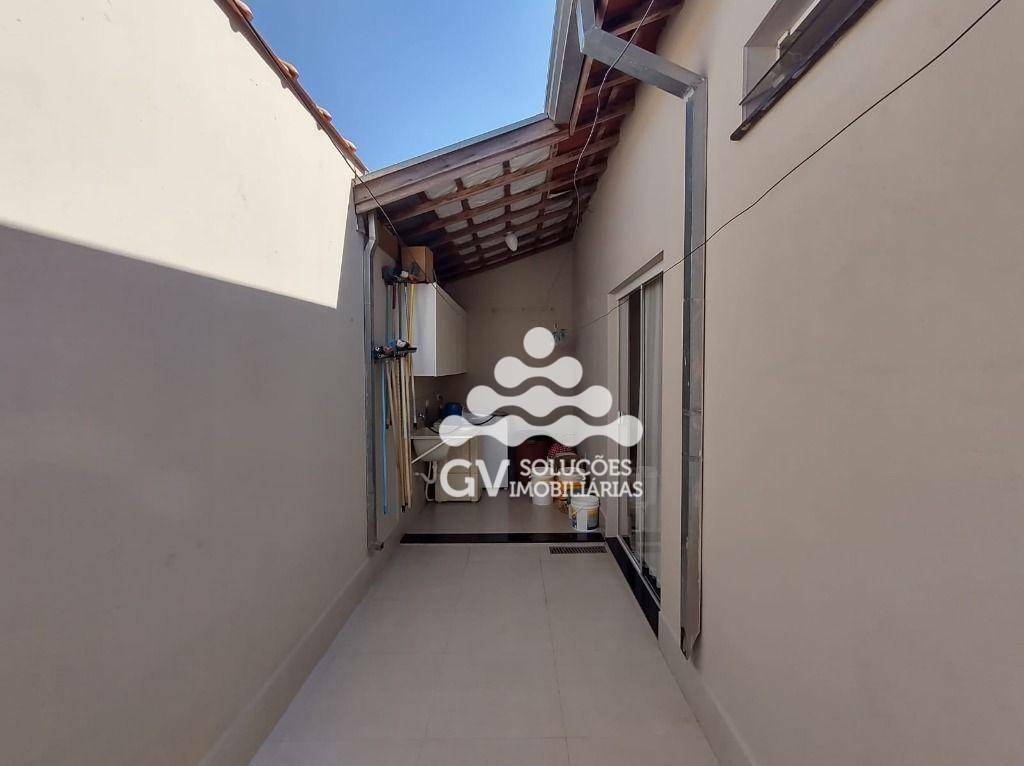 Casa à venda com 2 quartos, 120m² - Foto 6