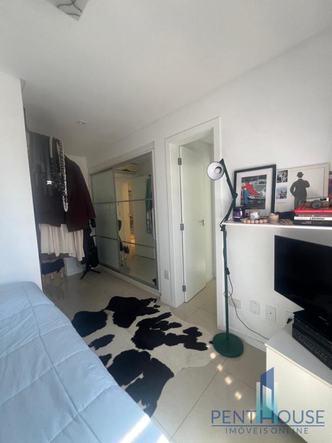 Apartamento à venda com 3 quartos, 279m² - Foto 13