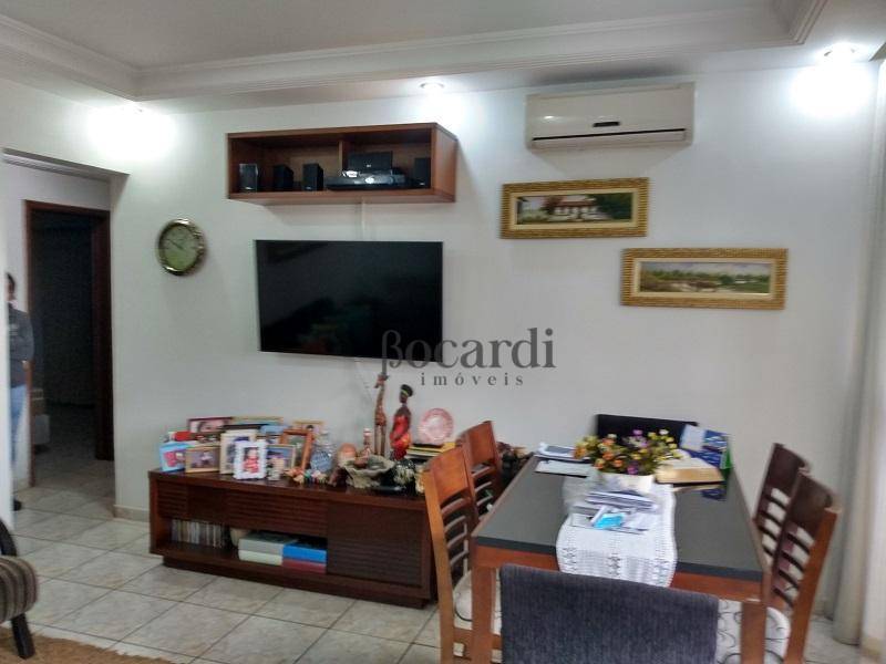 Apartamento à venda com 2 quartos, 100m² - Foto 2