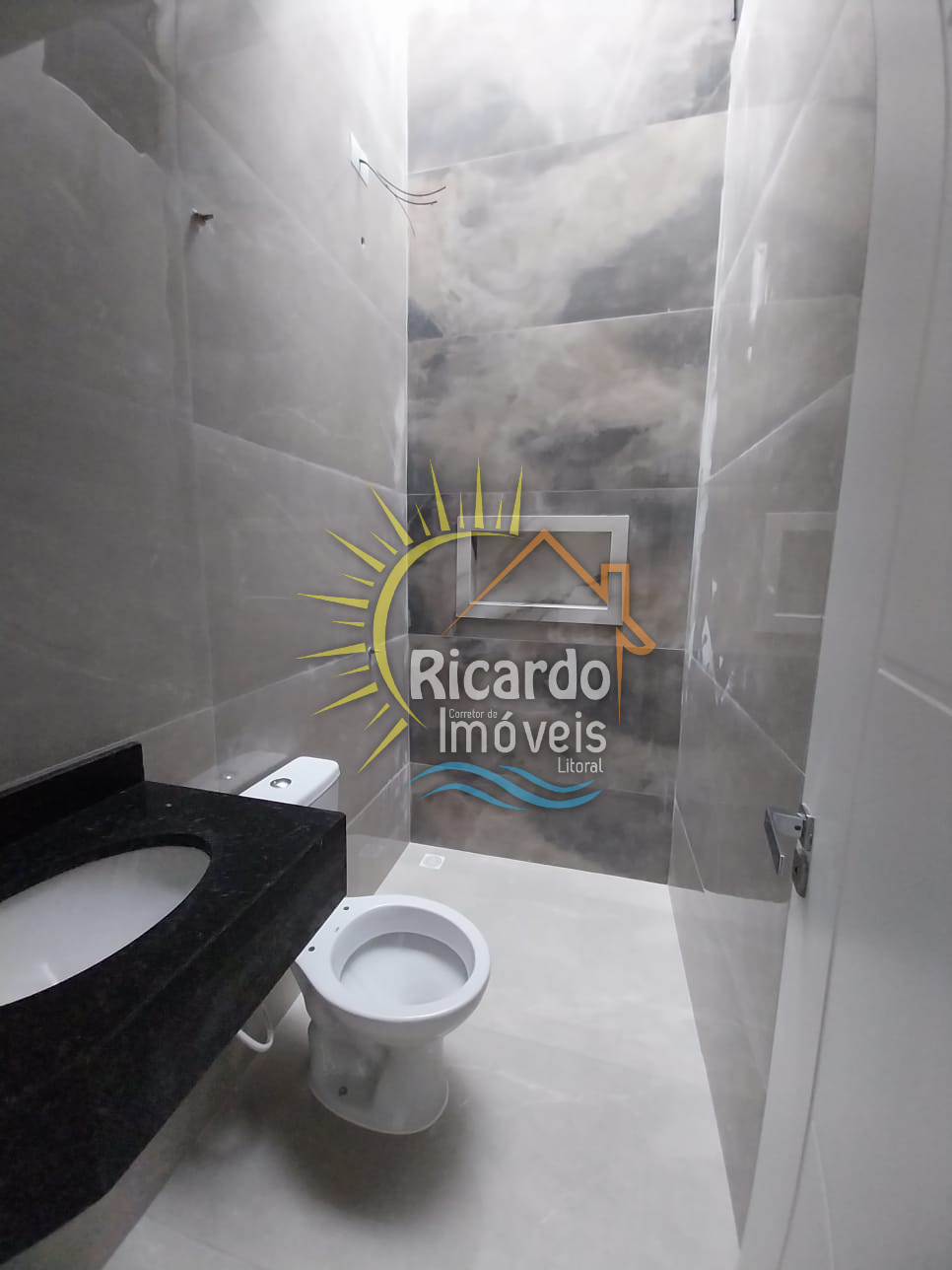 Casa à venda com 2 quartos, 60m² - Foto 13