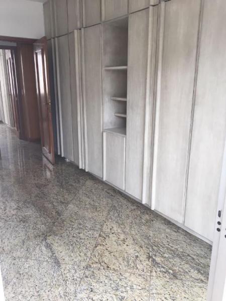 Apartamento à venda com 4 quartos, 160m² - Foto 19