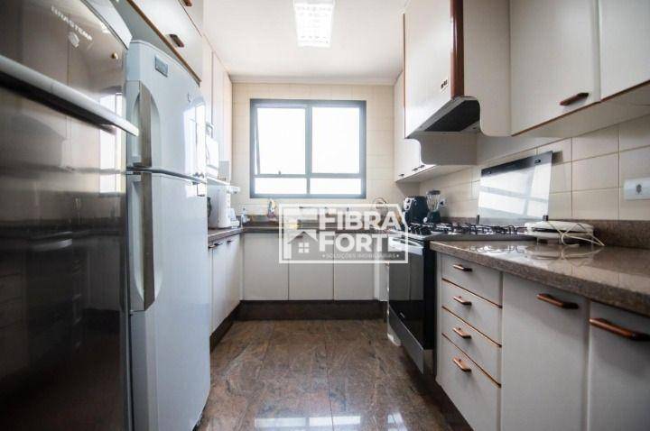 Apartamento à venda com 3 quartos, 256m² - Foto 15