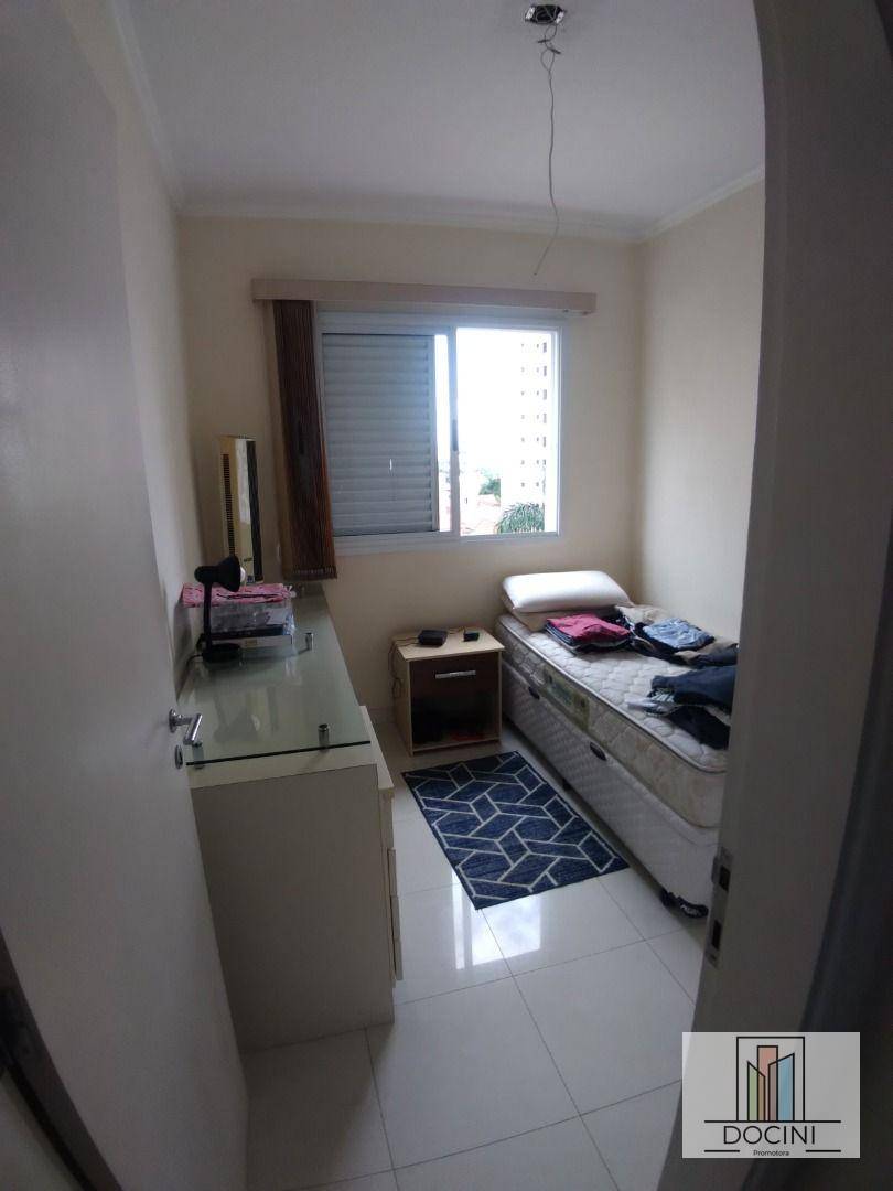 Apartamento à venda com 3 quartos, 75m² - Foto 19