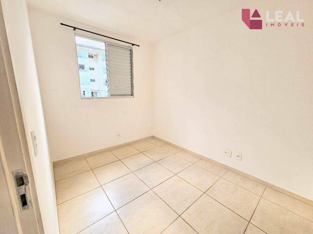 Apartamento para alugar com 2 quartos, 50m² - Foto 9