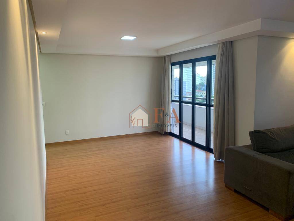 Apartamento à venda com 3 quartos, 169m² - Foto 3